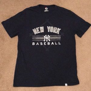 Light weight Yankees T shirt